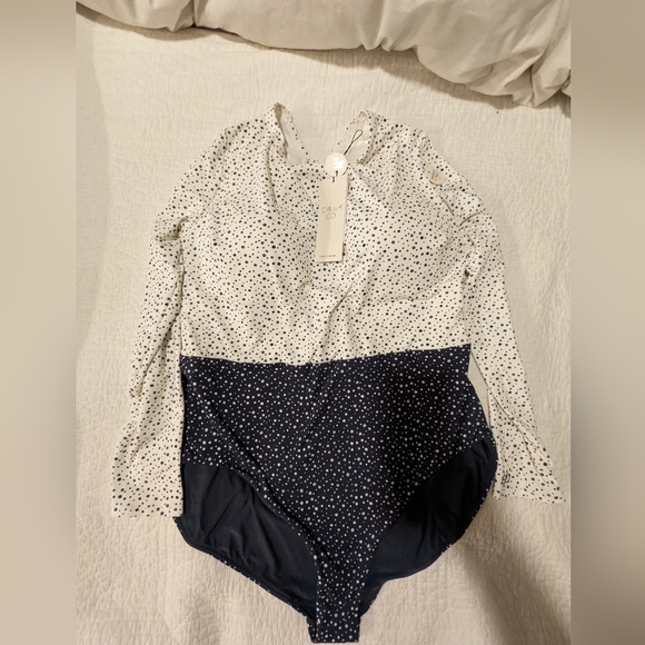 CALIA by Carrie Underwood Other - NWT CALIA by Carrie Underwood Blue White Dot Long Sleeve Swimsuit Size 16